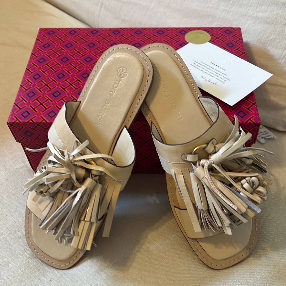 Tory Burch Sandal in Cream